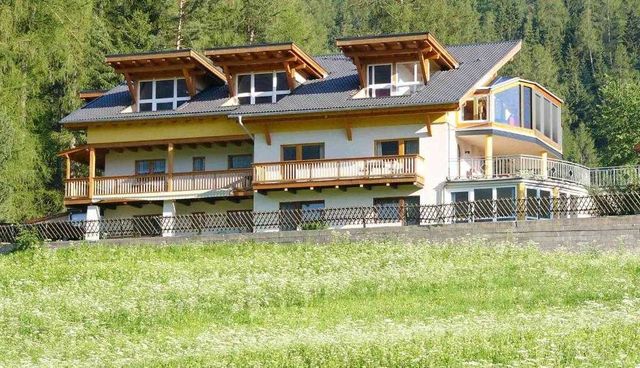 Gästehaus Falkenblick - Appartement mit 2 Sch Ferienwohnung  Tirol