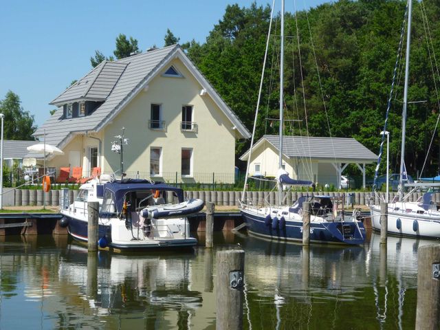 Kapitänsresidenz - Haus direkt am Wasser - 3  Ferienwohnung in Ückeritz