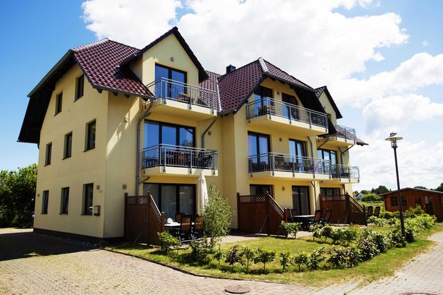 Villa Boddenblick - Whg 8 - 2.OG Ferienwohnung an der Ostsee