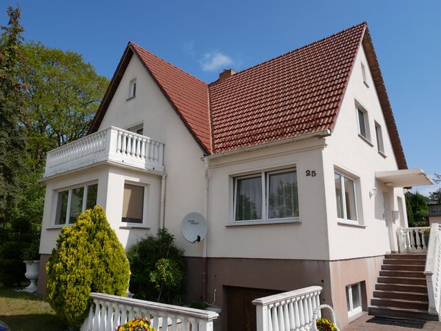 Haus Tucholke, nur 250m zum Strand, inkl. WLAN - F Ferienwohnung in Ahlbeck Ostseebad
