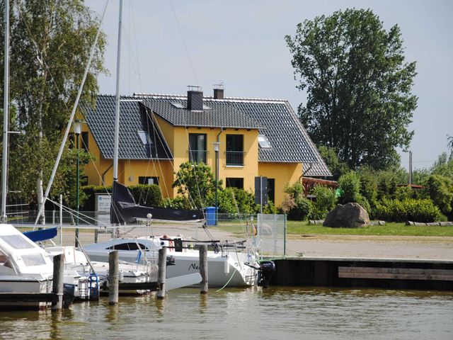 Ferienhaus am Saaler Bodden - Doppelhaushälft Ferienhaus  Ostseeinseln