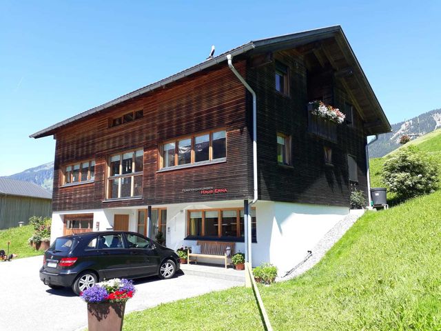 Moosbrugger Erna - Haus Erna - Wohnung Dorfblick Ferienwohnung 
