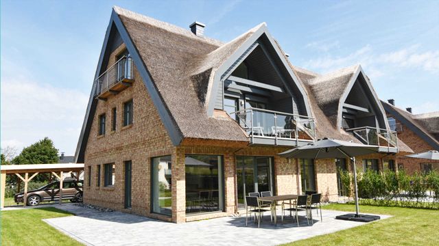 exklusive Reetdach-Villa Ostseefrische - exklusive Ferienhaus 